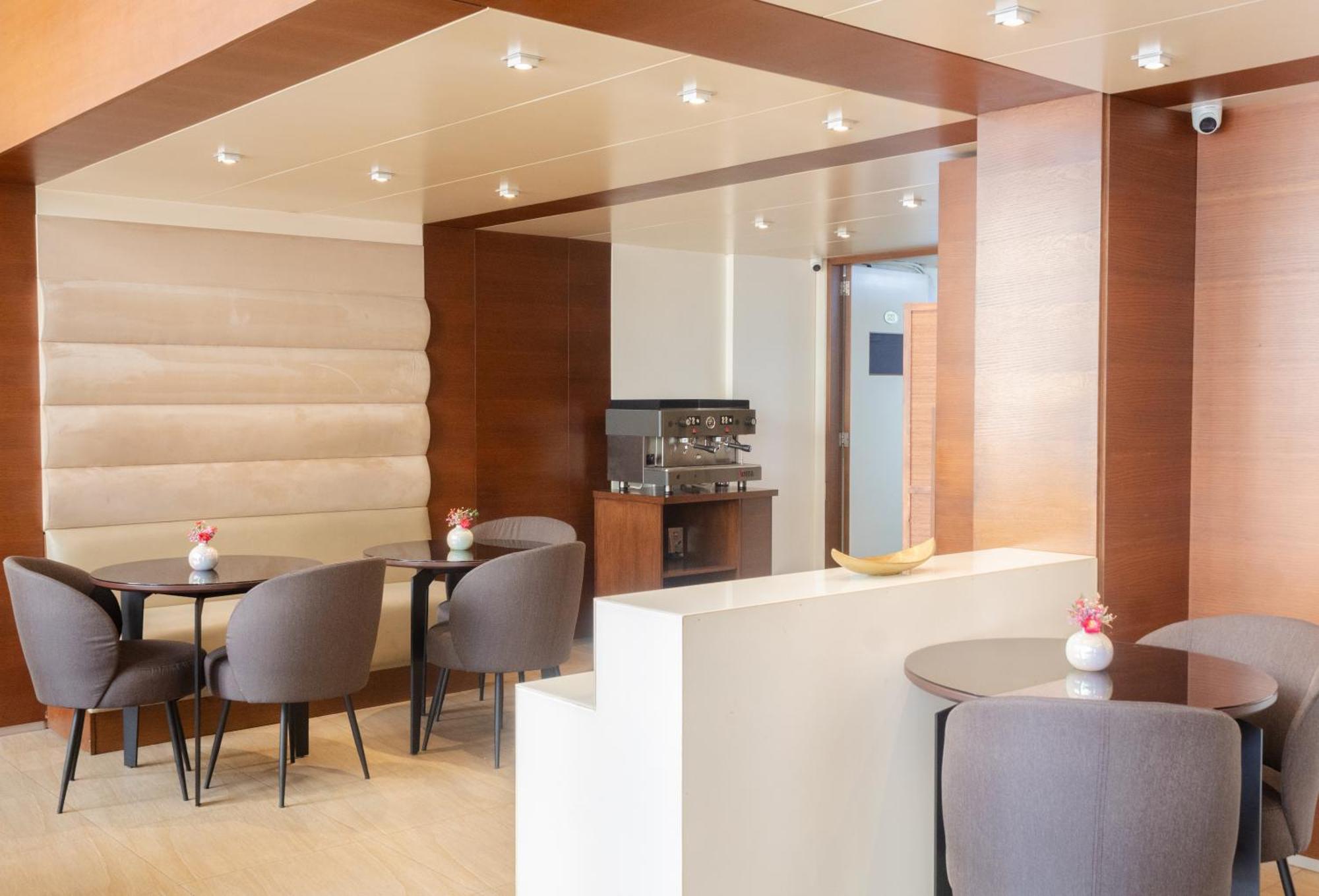 Britannia Suites Beiroet Buitenkant foto