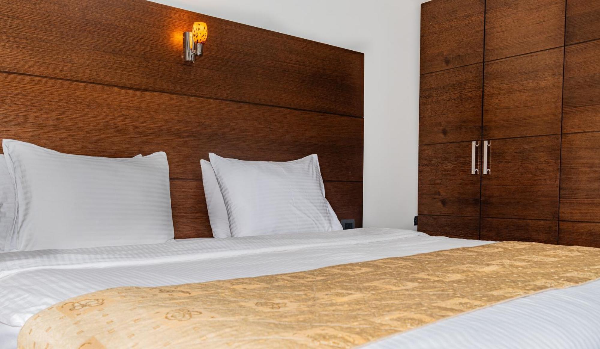 Britannia Suites Beiroet Buitenkant foto