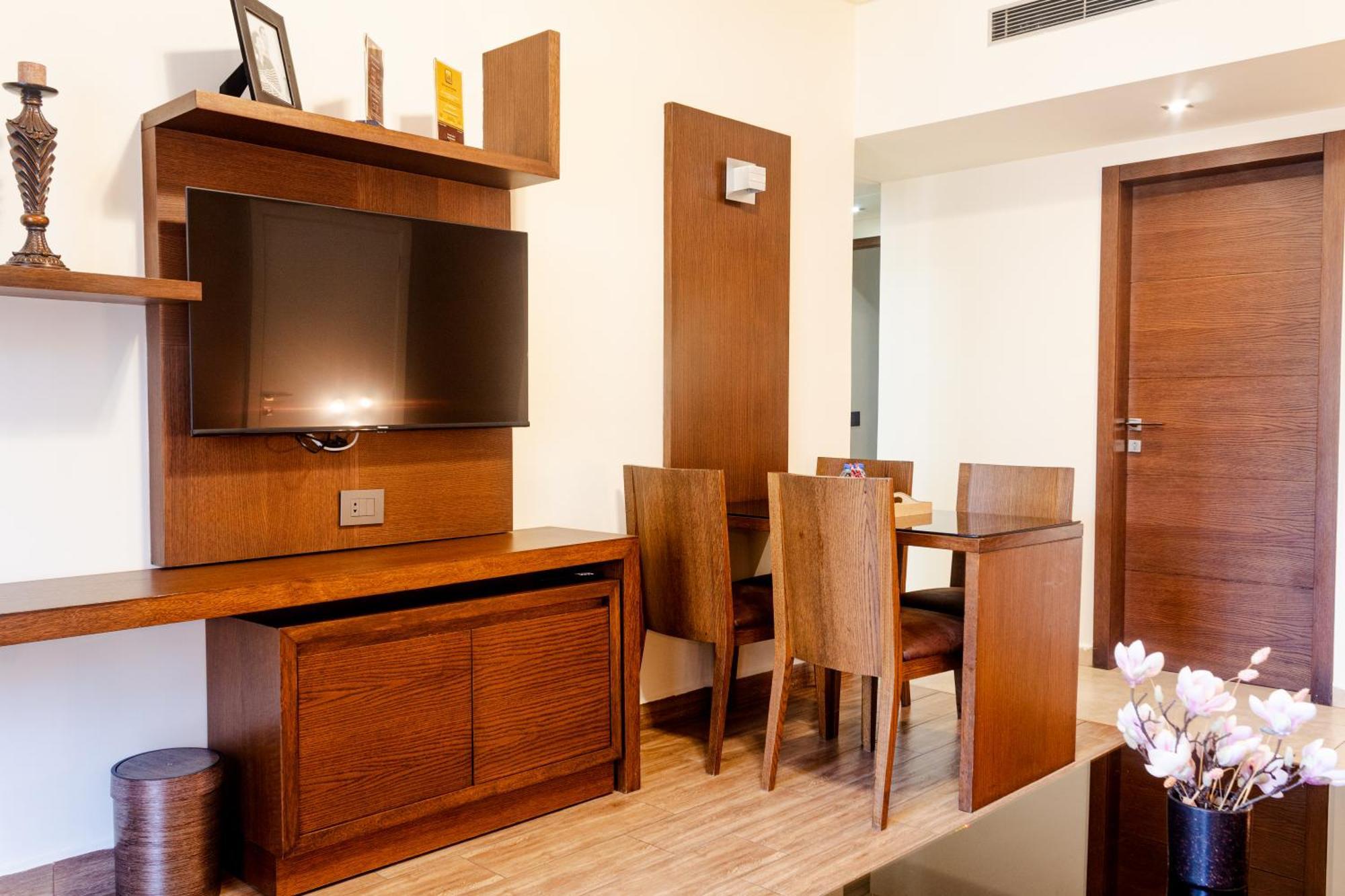 Britannia Suites Beiroet Buitenkant foto