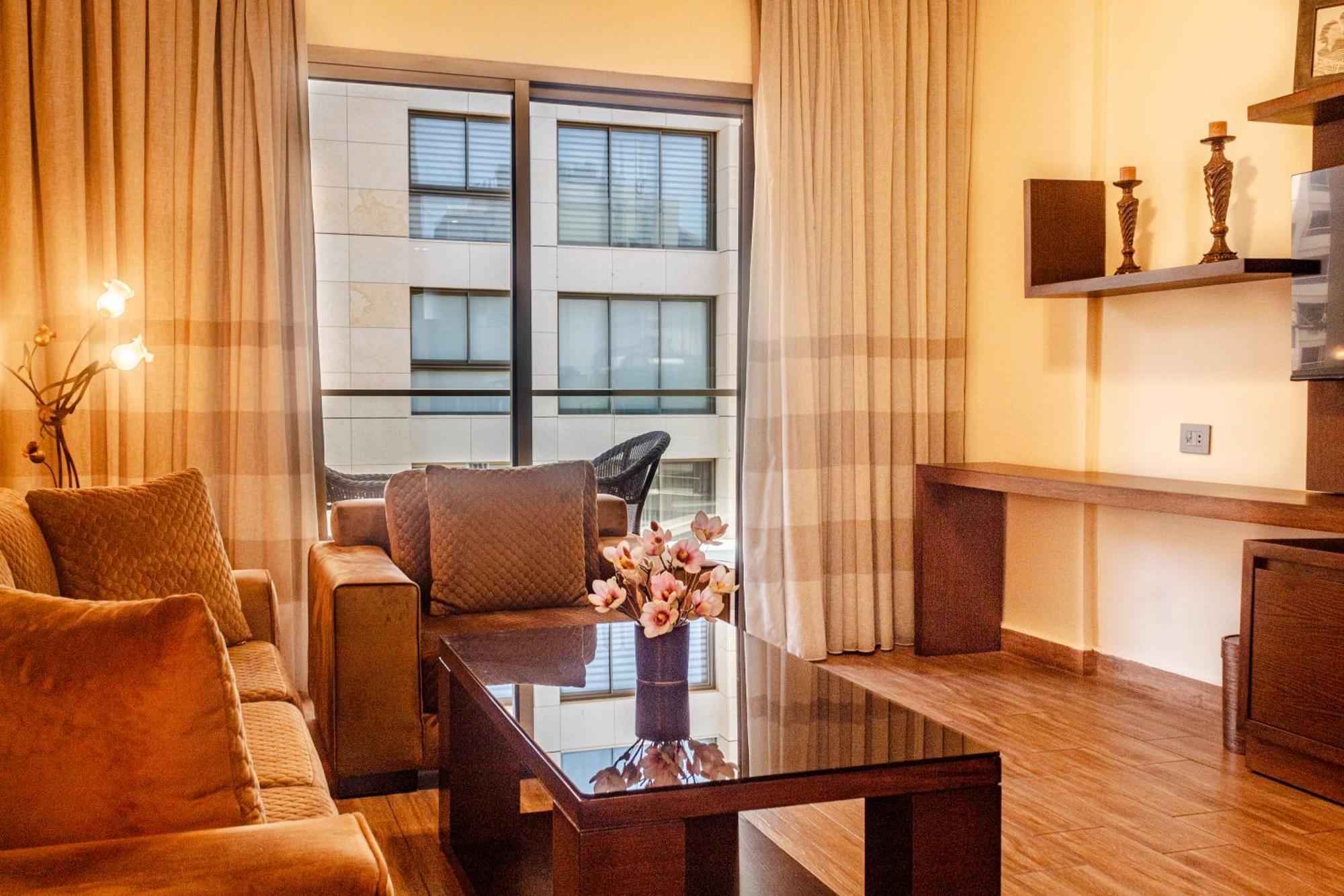 Britannia Suites Beiroet Buitenkant foto
