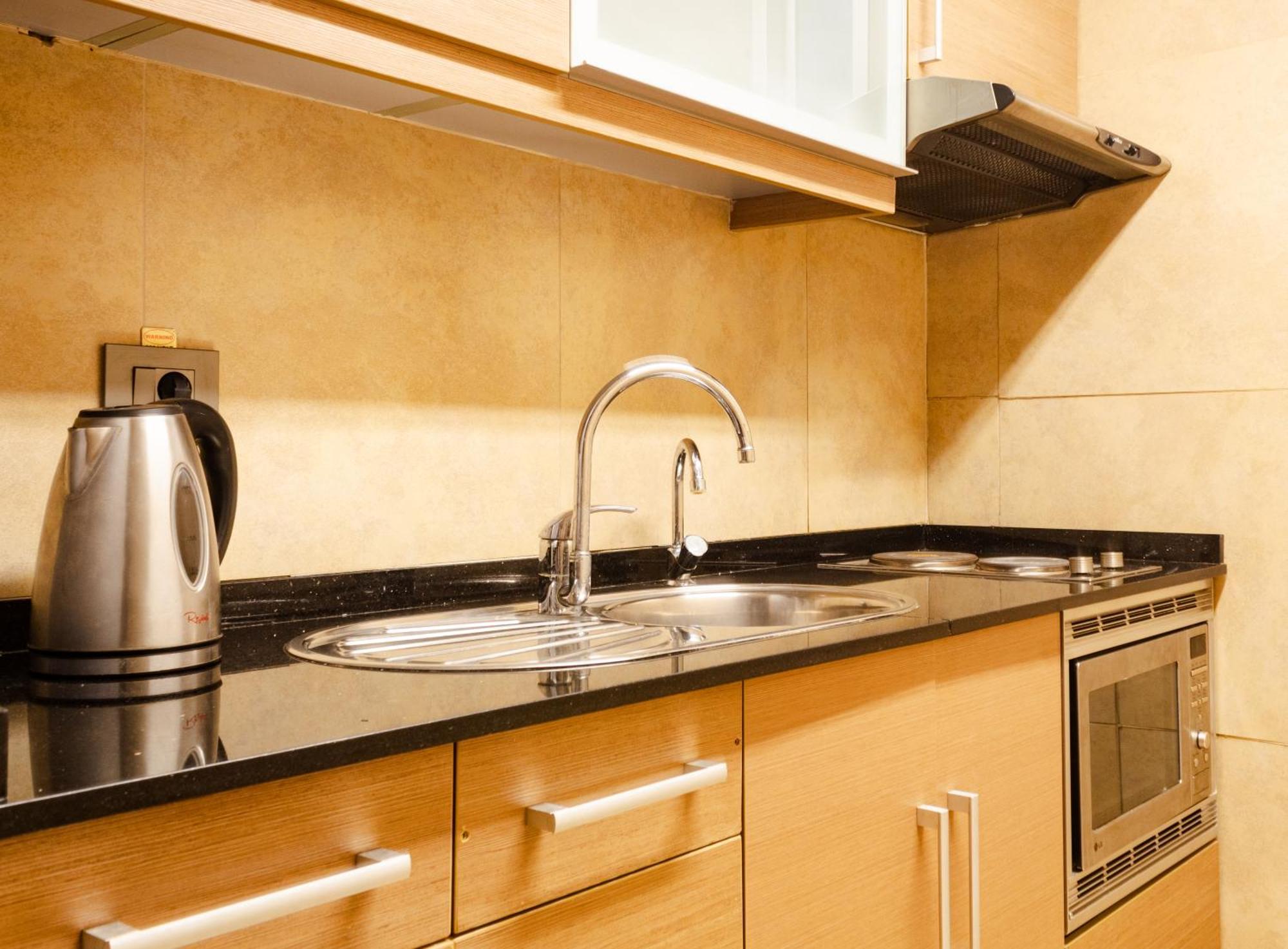 Britannia Suites Beiroet Buitenkant foto