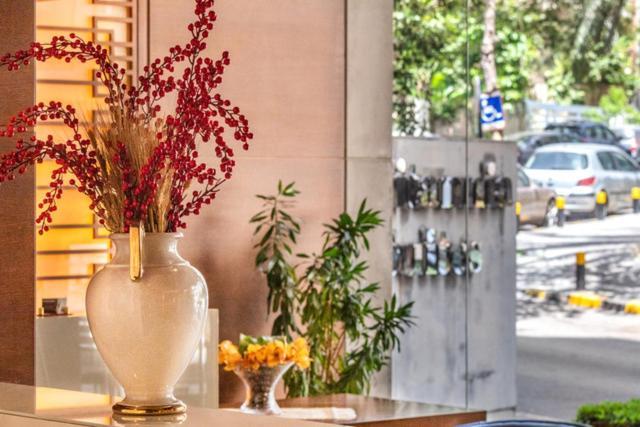 Britannia Suites Beiroet Buitenkant foto