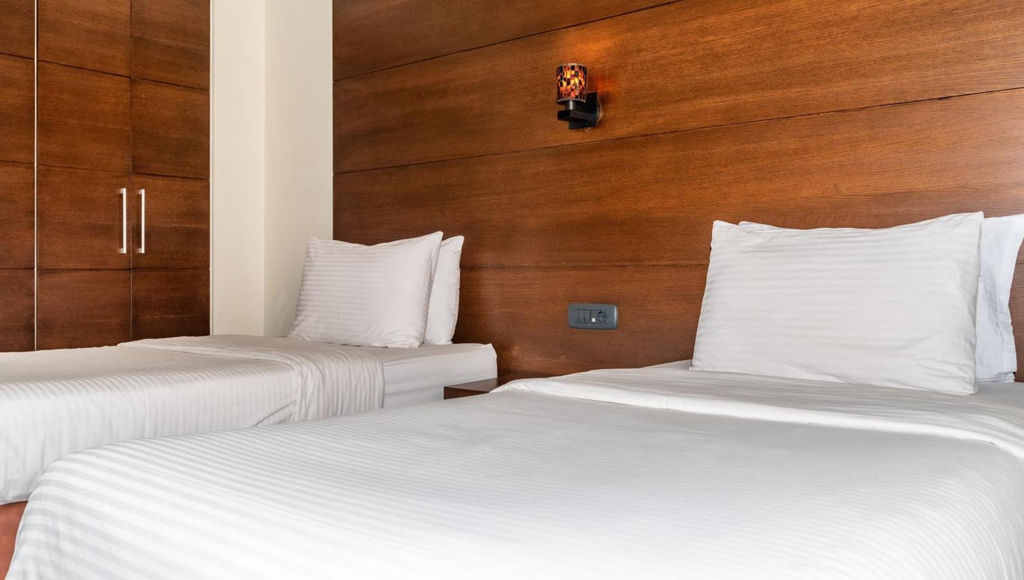 Britannia Suites Beiroet Buitenkant foto